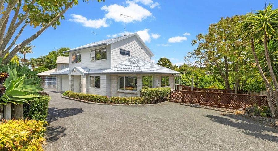  at 1/16 Woodview Rise, Botany Downs, Manukau City, Auckland