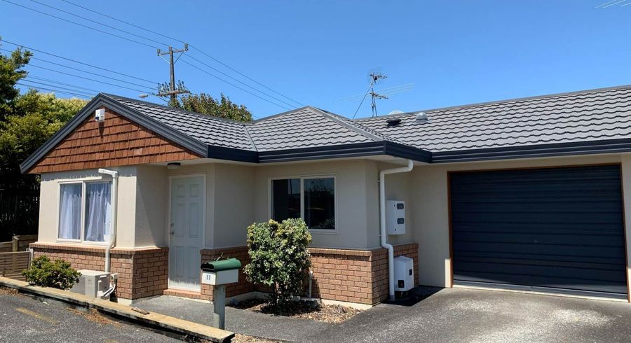  at 11/520 Don Buck Road, Massey, Waitakere City, Auckland