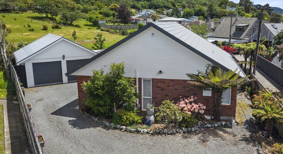  at 2/21 Sharpe Crescent, Wainuiomata, Lower Hutt, Wellington