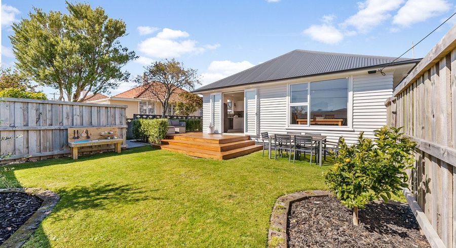  at 6 Union Street, Merrilands, New Plymouth, Taranaki