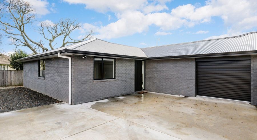  at 401B Peachgrove Road, Fairfield, Hamilton