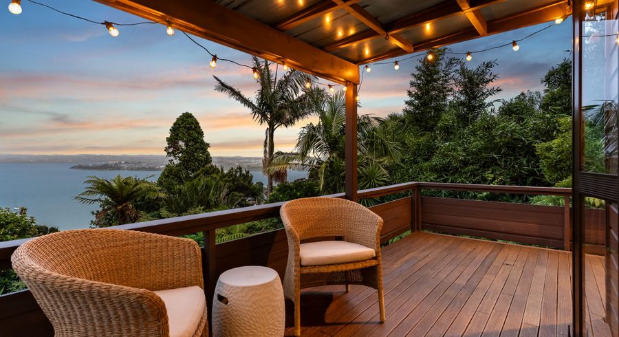  at 4/33 Teal Crescent, Beach Haven, Auckland