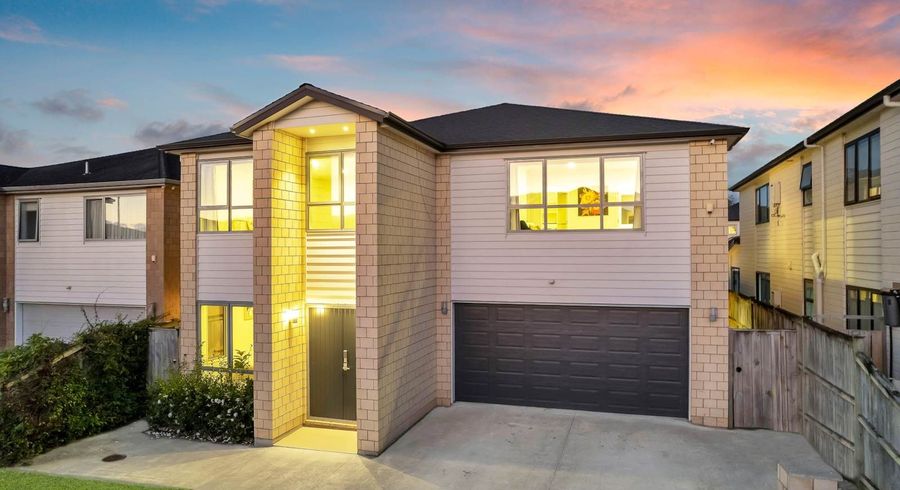  at 10 Fong Road, Flat Bush, Manukau City, Auckland