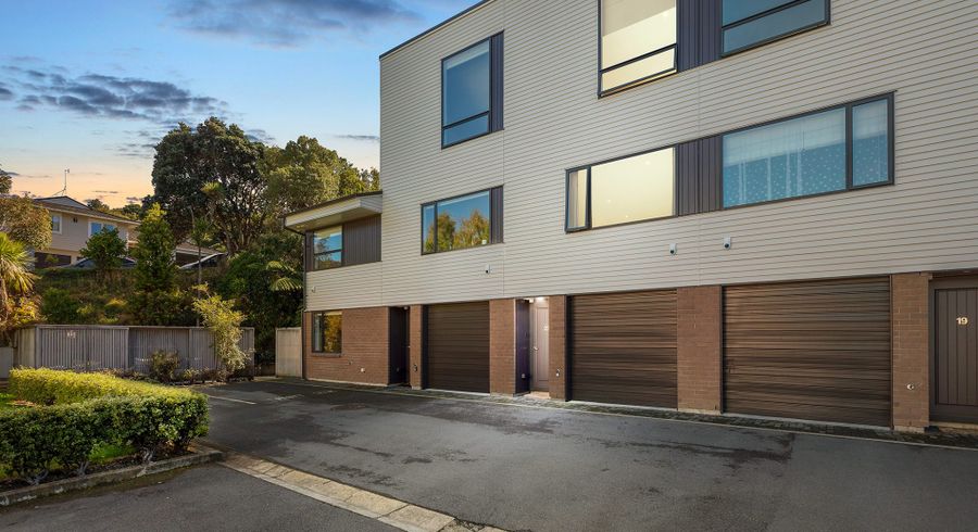  at 17/8 Thatcher Crescent, Crofton Downs, Wellington