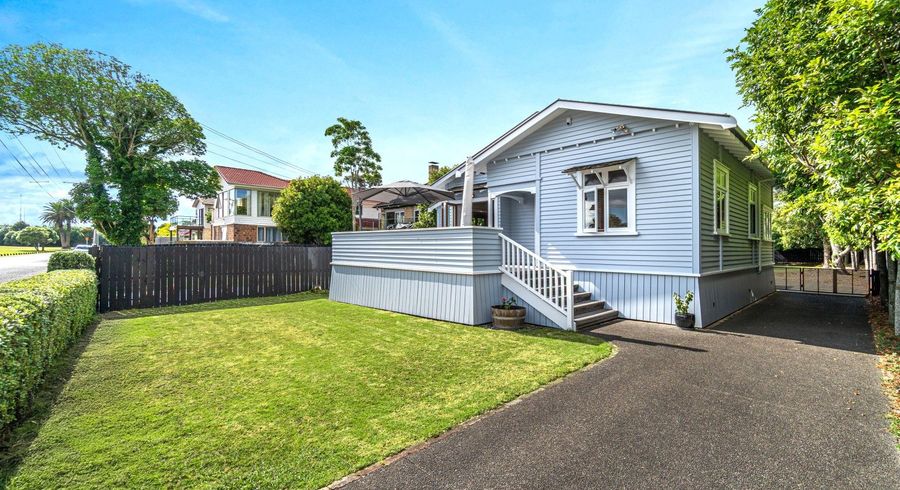  at 6 Waterfront Road, Mangere Bridge, Manukau City, Auckland