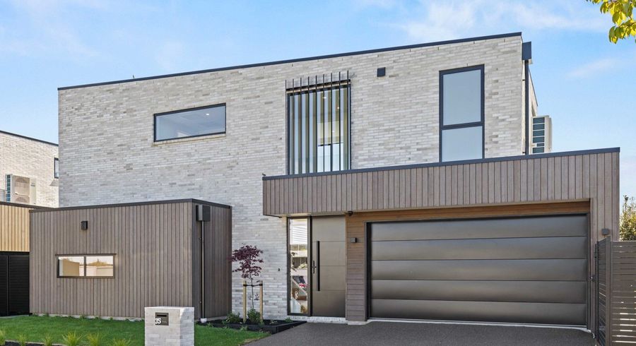  at 35 Clare Road, Merivale, Christchurch City, Canterbury