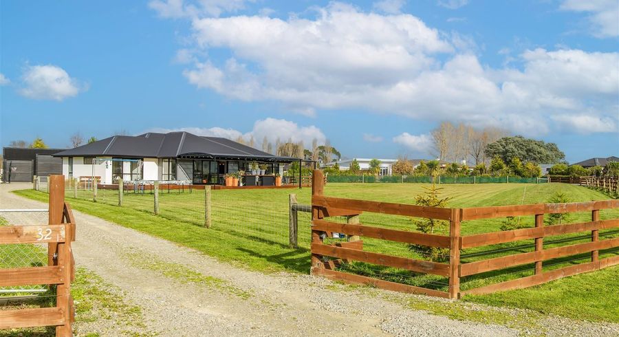  at 32 Northside DR, Waikuku Beach, Waikuku