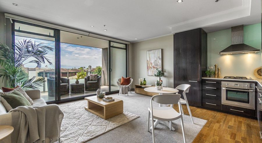  at 2E/24 James Cook Crescent, Remuera, Auckland