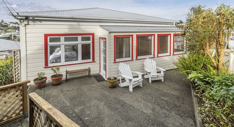  at 16 Charlotte Avenue, Brooklyn, Wellington, Wellington