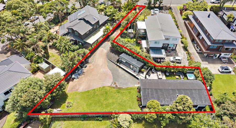  at 1A Cliff Road, Torbay, North Shore City, Auckland