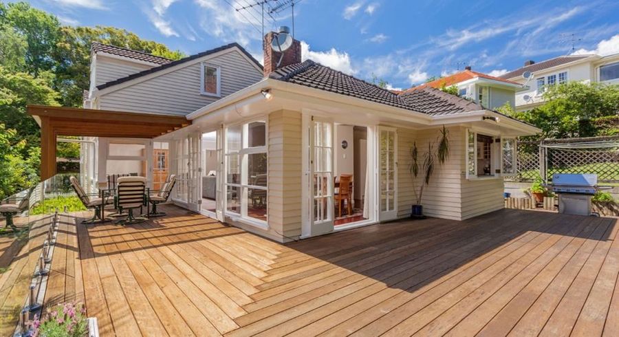  at 32 Eastbourne Road, Remuera, Auckland