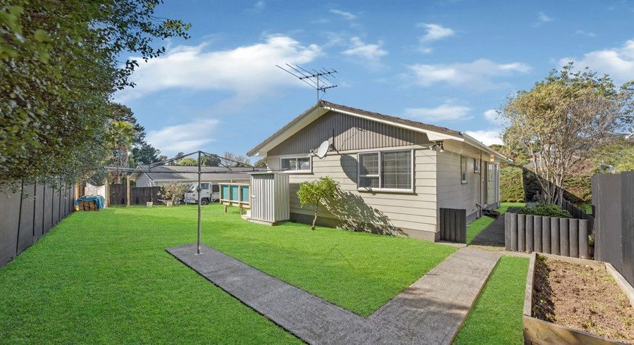  at 47 Claverdon Drive, Massey, Waitakere City, Auckland