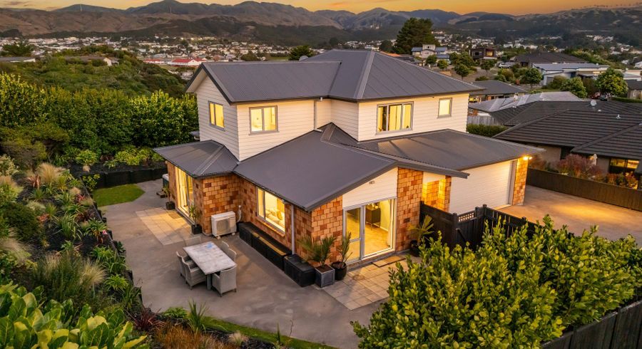  at 17 Sumner Terrace, Aotea, Porirua, Wellington