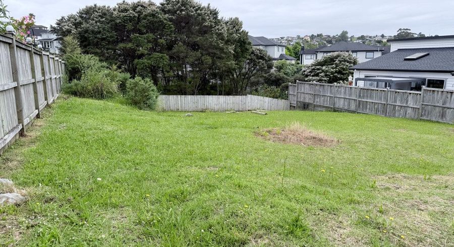  at 3 Carnell Lane, Pinehill, North Shore City, Auckland