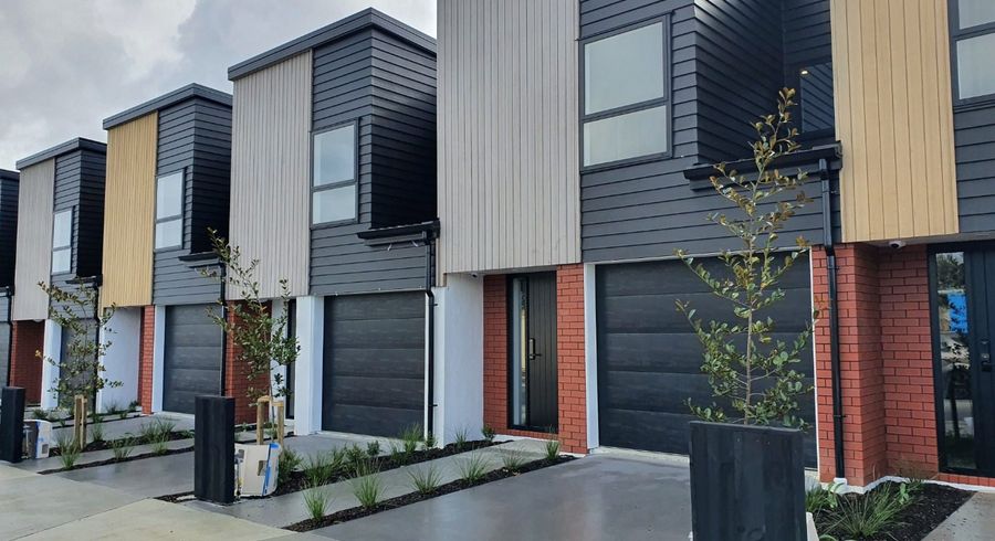  at 18 Shortfin Place, Flat Bush, Manukau City, Auckland