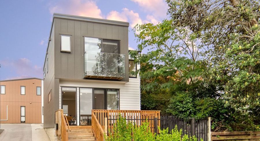  at 2/20 Eban Ave, Hillcrest, North Shore City, Auckland