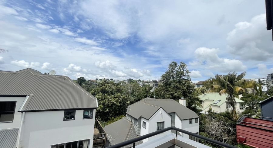  at 4 Youngs Lane, Remuera, Auckland