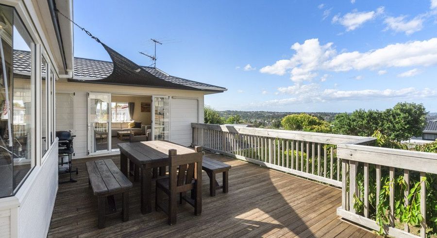  at 18 Clearview Heights, Ranui, Auckland
