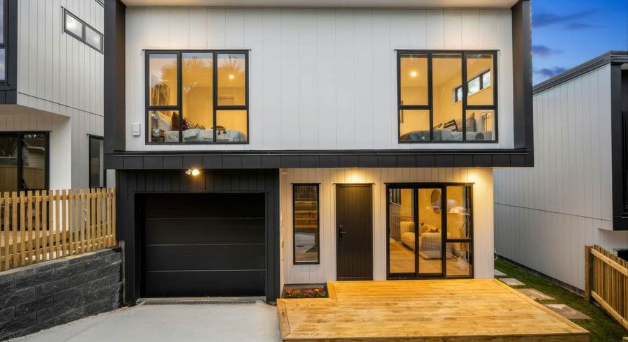  at 5/129 Arran Road, Browns Bay, North Shore City, Auckland