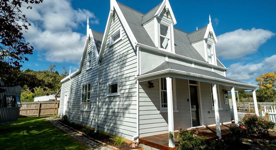  at 5 Plateau Road, Te Marua, Upper Hutt, Wellington