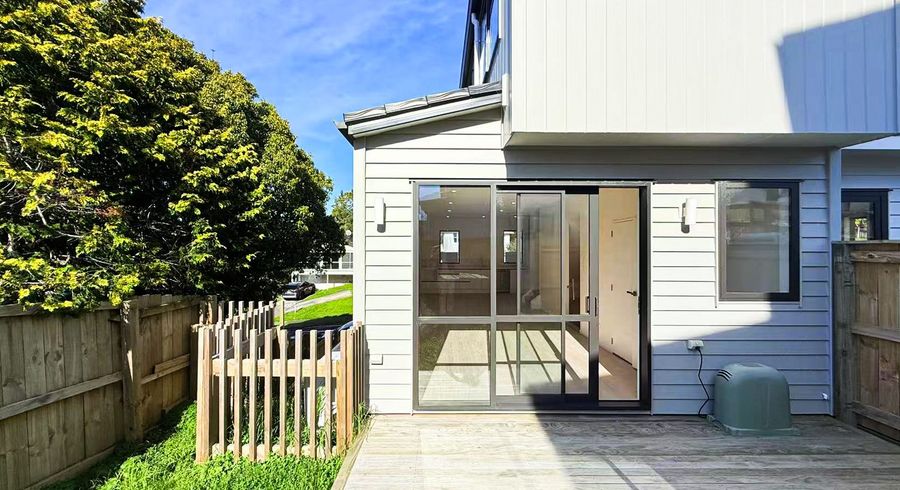  at 16F Sheridan drive, New Lynn, Waitakere City, Auckland