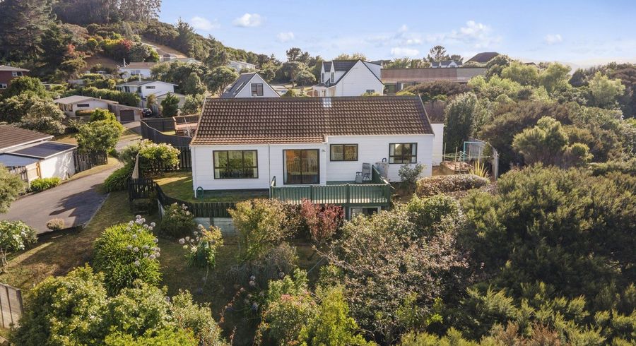  at 84 Mercury Way, Whitby, Porirua