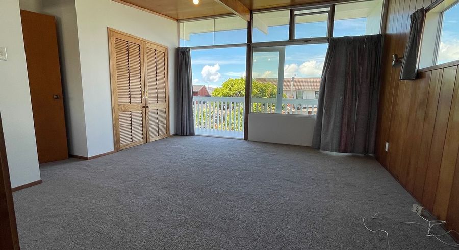  at 81 Forrest Hill Road, Milford, North Shore City, Auckland