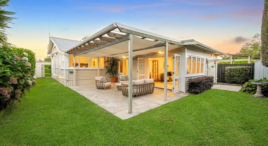  at 8 Chatham Avenue, Mount Albert, Auckland City, Auckland