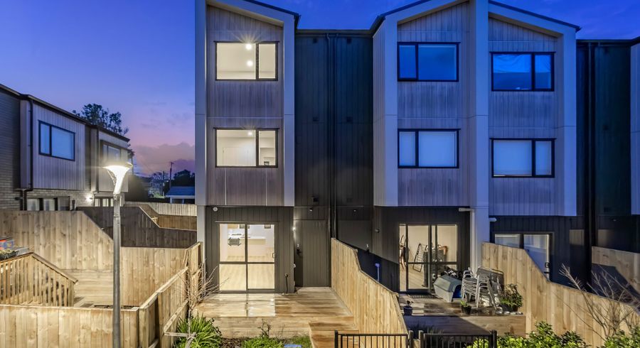  at 3 Paetai Lane, Te Atatu Peninsula, Waitakere City, Auckland