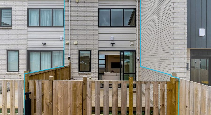  at 5/86 Fred Taylor Drive, Westgate, Waitakere City, Auckland