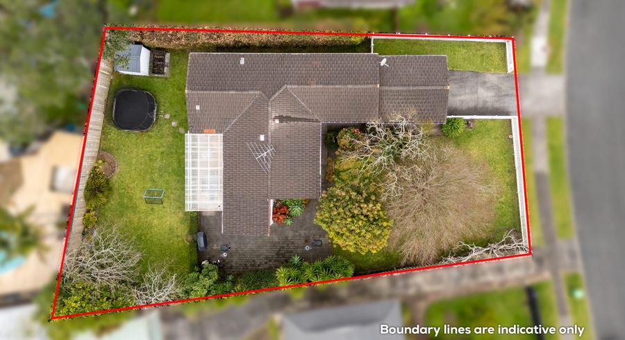  at 18 Booralee Avenue, Botany Downs, Manukau City, Auckland