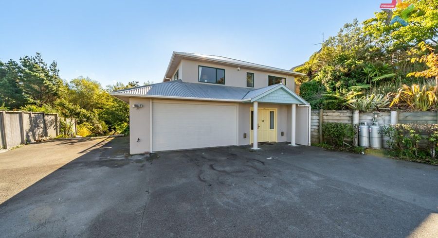  at 285 Maungaraki Road, Maungaraki, Lower Hutt