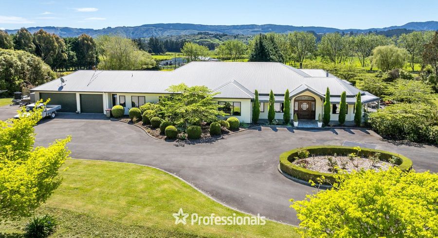  at 118 Colletts Road, Mangaroa, Upper Hutt, Wellington