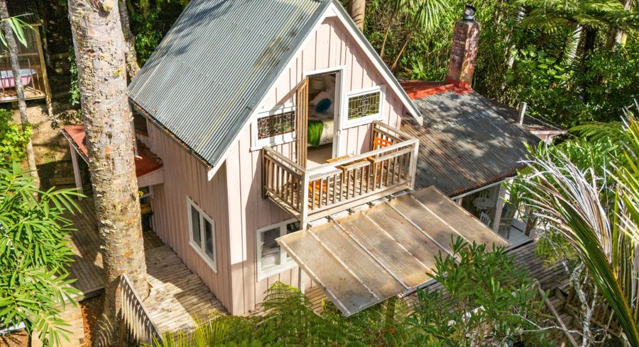  at 26 Mahoe Road, Titirangi, Waitakere City, Auckland