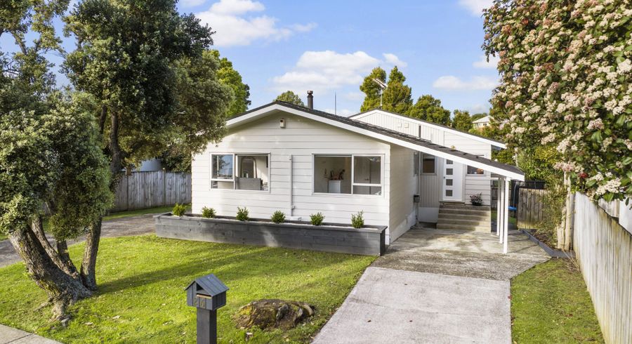  at 26 Mirrabooka Avenue, Botany Downs, Auckland