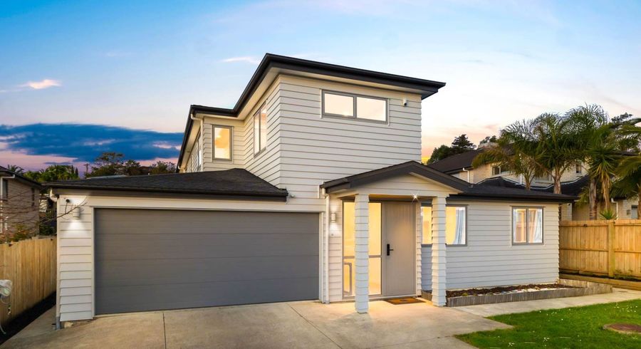  at 24 Loughros Place, Pinehill, North Shore City, Auckland