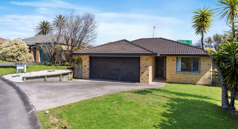  at 90 Bluebird Crescent, Unsworth Heights, Auckland
