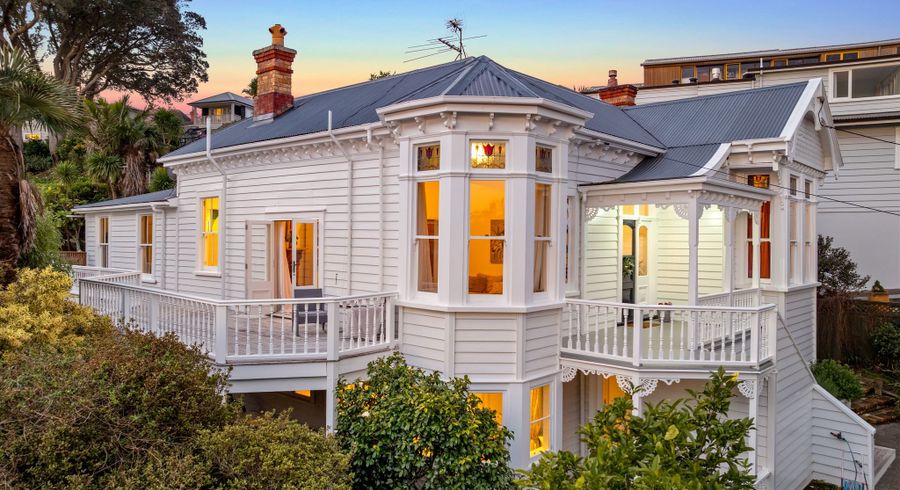  at 4 Hinemoa Terrace, Birkenhead, North Shore City, Auckland
