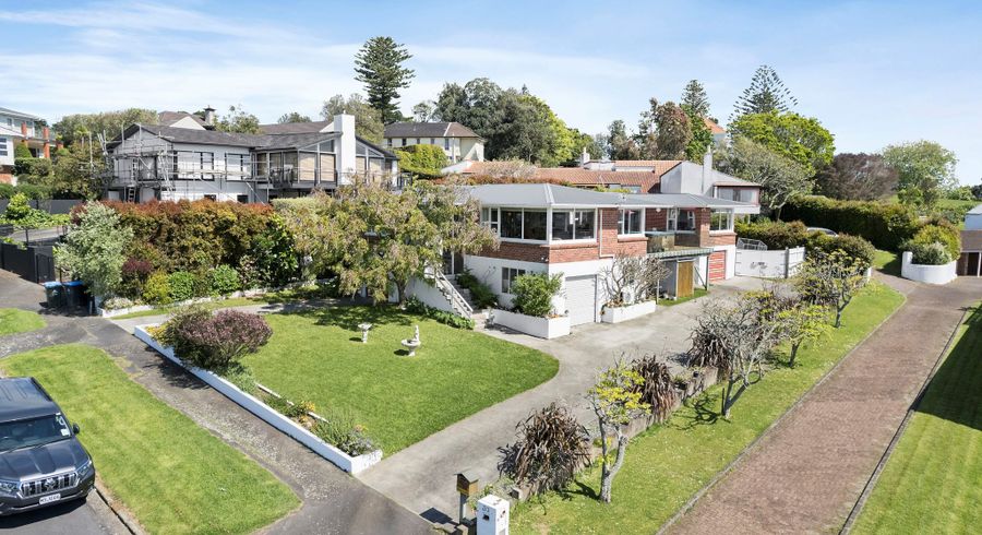 at 35 Vanessa Crescent, Glendowie, Auckland