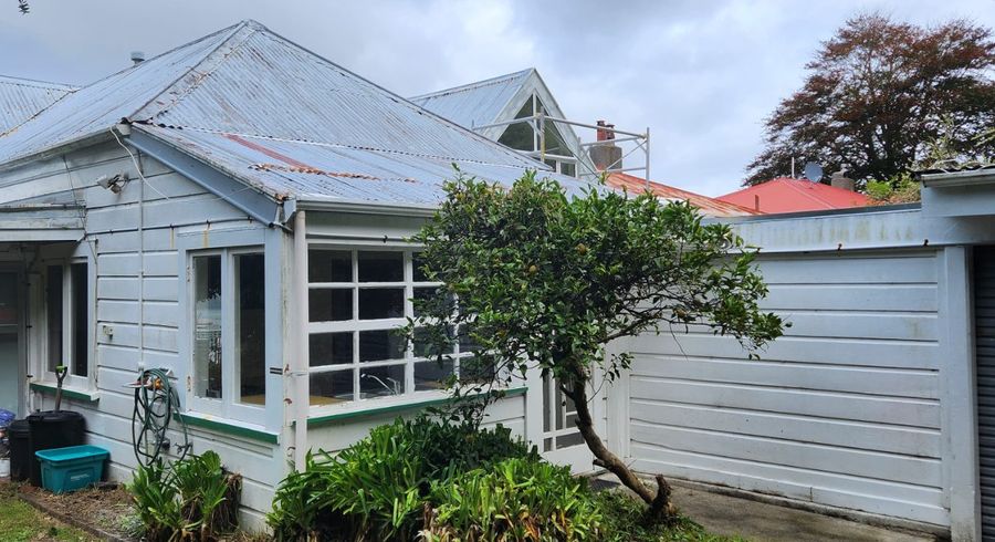  at 43b Patanga, Thorndon, Wellington, Wellington