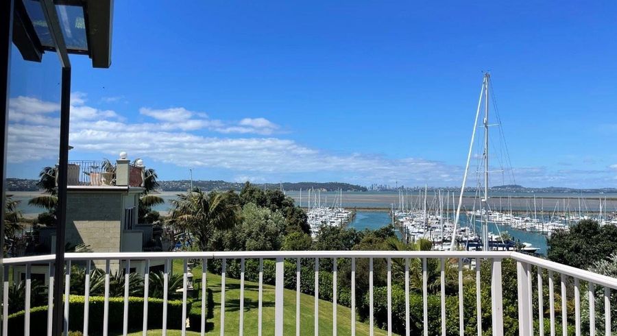  at 31 Reflection Drive, West Harbour, Waitakere City, Auckland