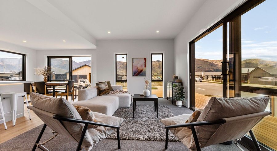  at 32 Dunn Street, LAKE HAWEA