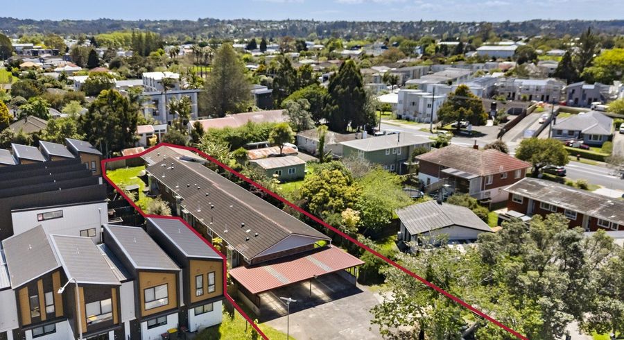  at 3a-3e Sturges Road, Henderson, Waitakere City, Auckland