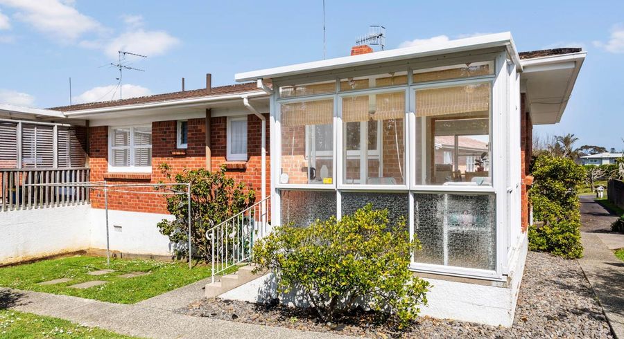 at 1/16 Fowler Street, Northcote, Auckland