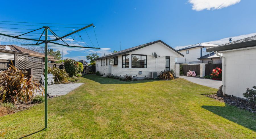  at 86 Royal Park Drive, Parklands, Christchurch City, Canterbury