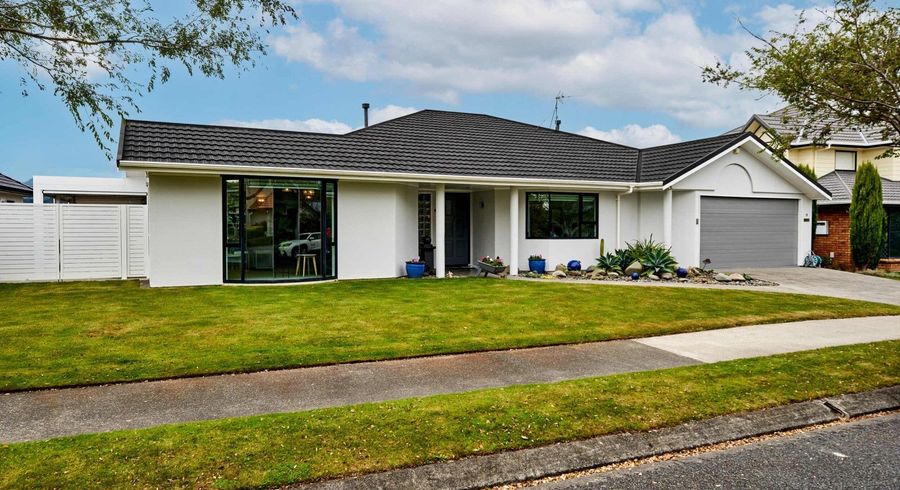  at 19 Samwell Drive, Whitby, Porirua