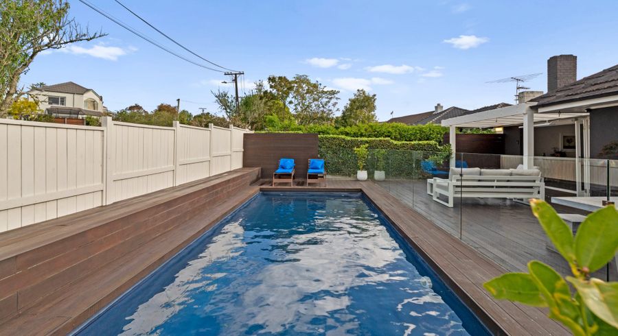  at 14 Temple Street, Meadowbank, Auckland