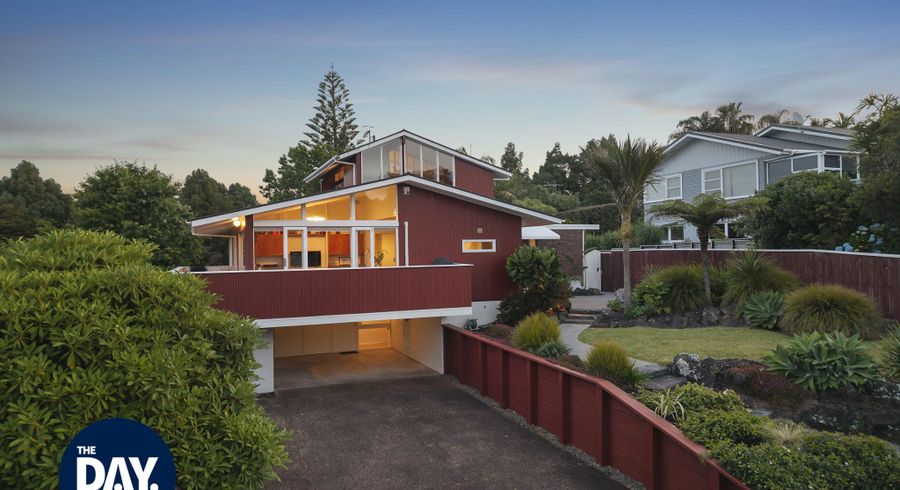  at 31 McDowell Crescent, Hillcrest, Auckland