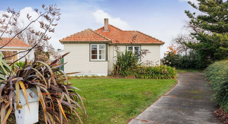  at 12 Tweed Street, Roslyn, Palmerston North, Manawatu / Whanganui