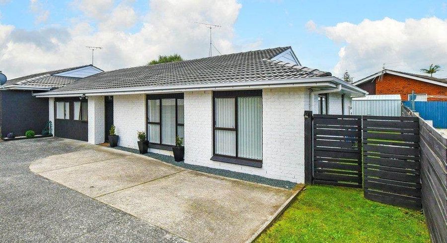 at 2/10 Ingram Street, Papakura, Papakura, Auckland